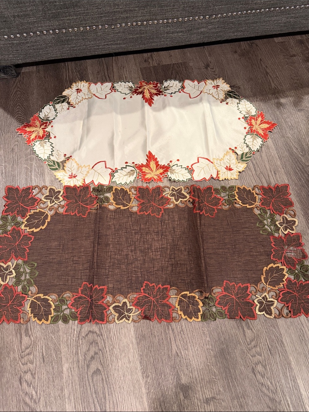 Autumn Leaf Embroidered Table Runner and Oval Placemat Set - Brown & Cream, set